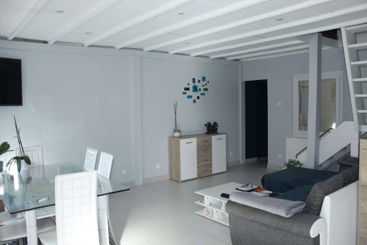 Maison à RILLIEUX-LA-PAPE