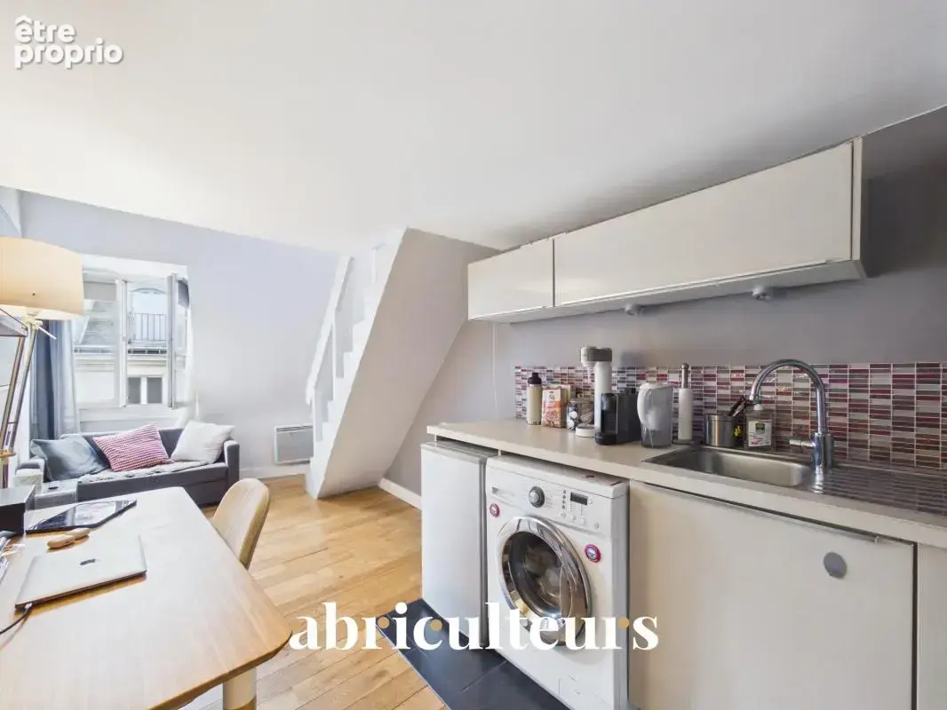 Studio en duplex calme  en vente à Paris 1er (75001) - photo 2