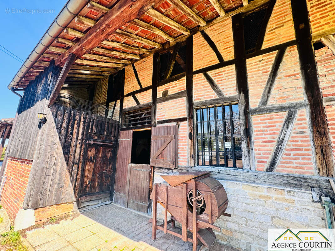 Maison à SAINT-MARTIN-DU-MONT