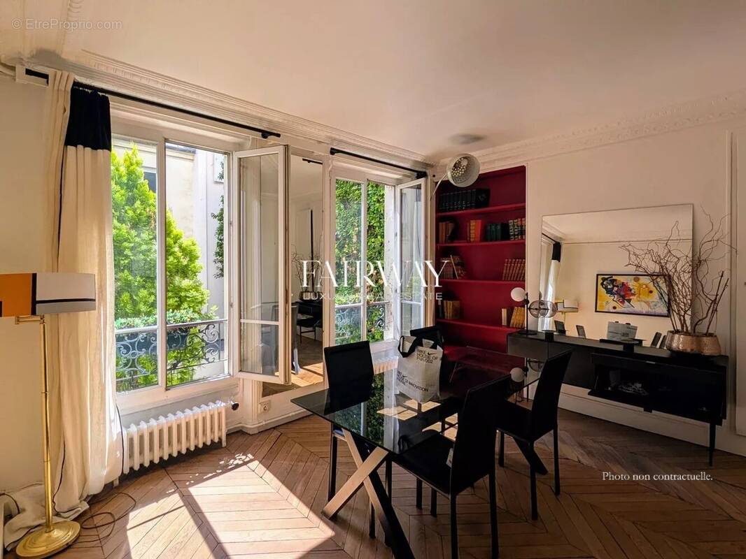 Appartement à PARIS-16E