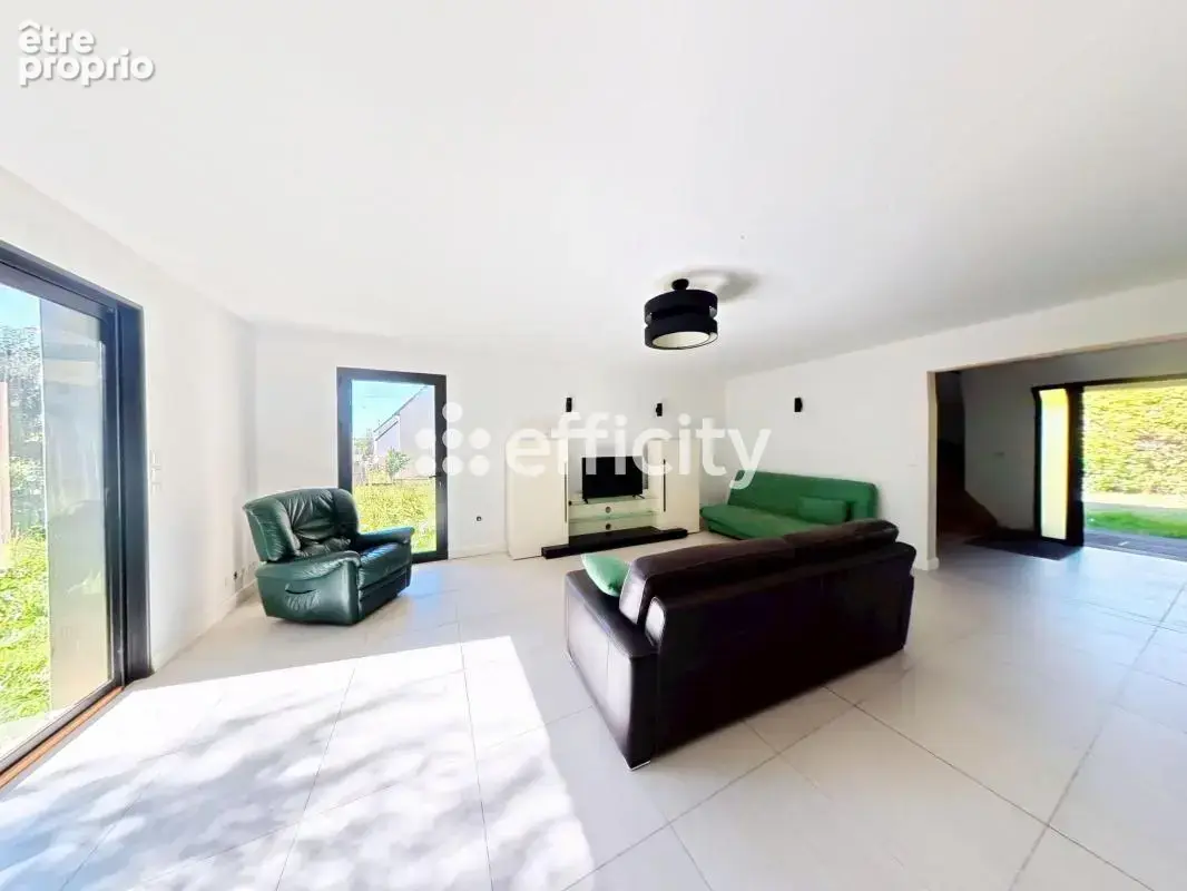 Maison 8 pièces 220 m² à vendre à Ergue-Gaberic (29500) - photo 7