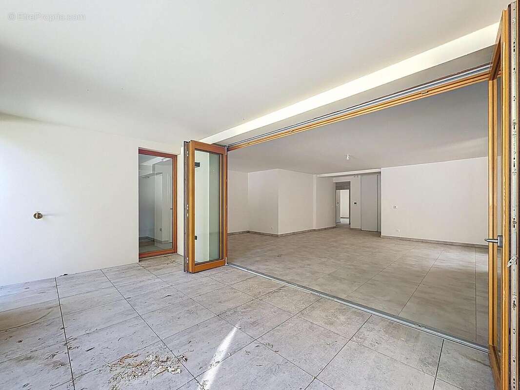 Photo 4 - Appartement à VILLENEUVE-LES-AVIGNON