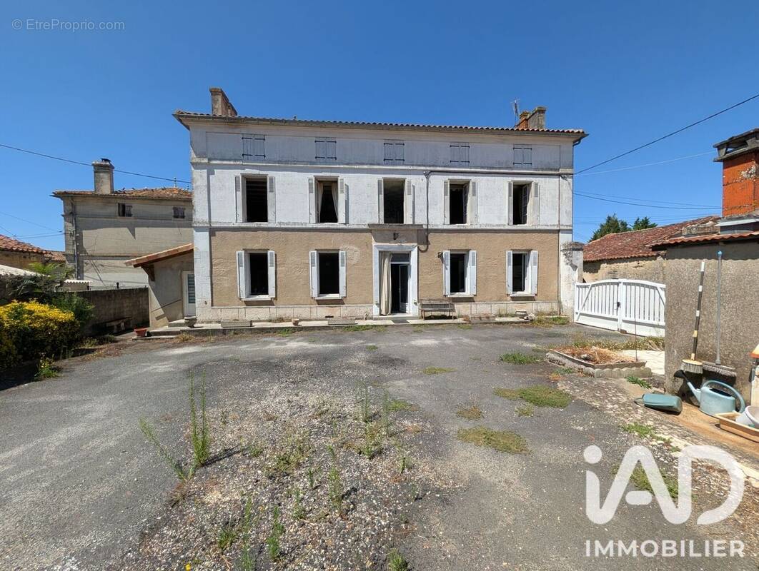 Photo 1 - Maison à MOSNAC