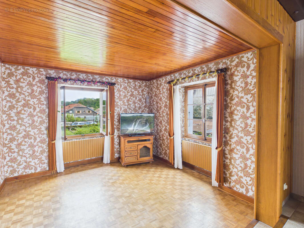Maison à LARRINGES