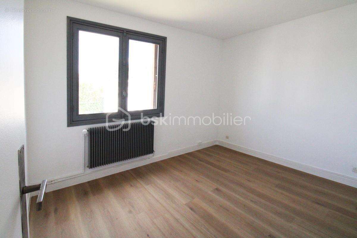 Appartement à DAMMARIE-LES-LYS