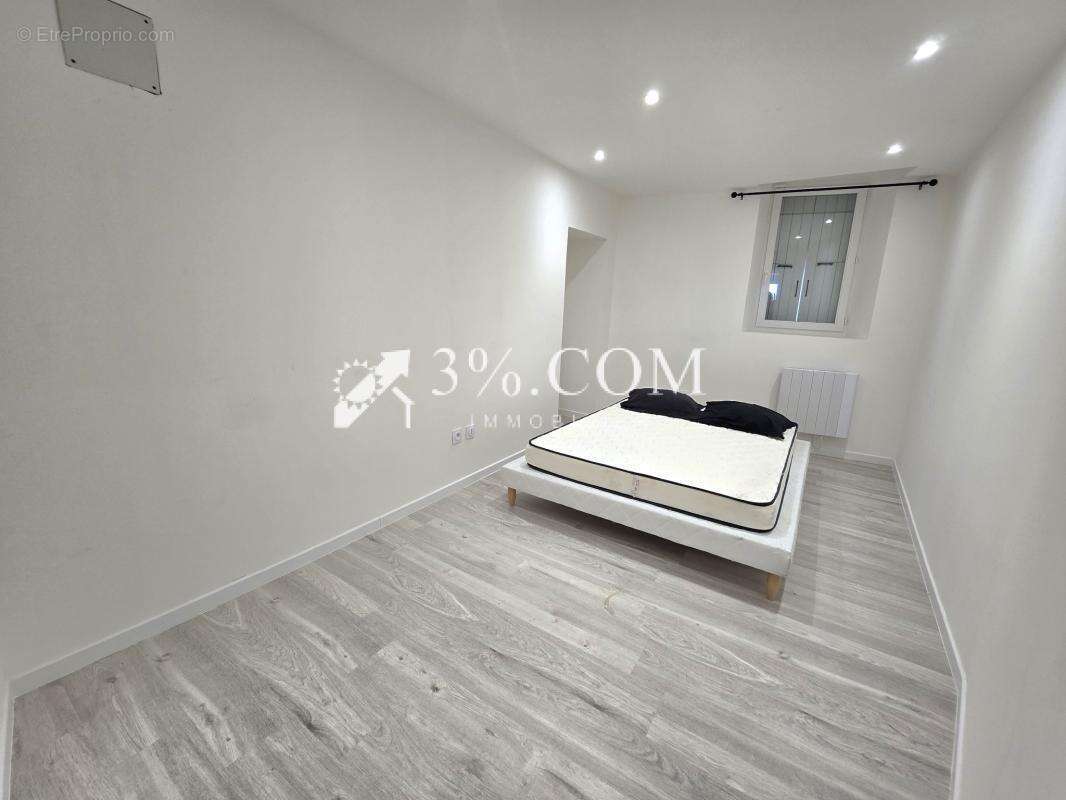 Maison en pierre rénovée de 85m2 avec petit jardin - photo 8
