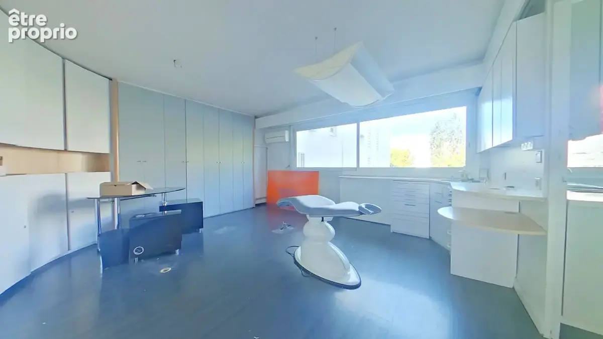 Boulevard Jules Verne - Appartement T4 de 83 m² avec grand box - photo 3