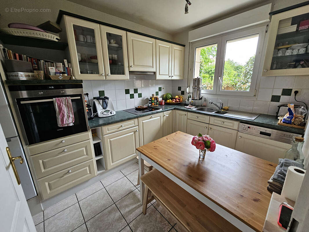 Maison à VOISINS-LE-BRETONNEUX