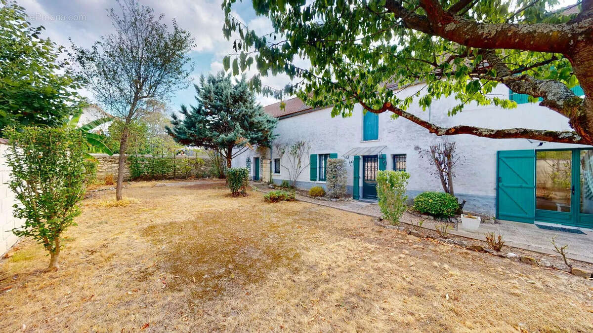 Maison à ROSNY-SUR-SEINE