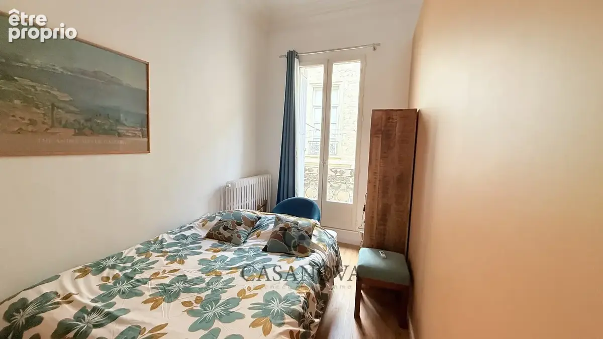 Appartement de caractère rénové avec terrasse dans un hôtel particulier à Béziers - photo 8