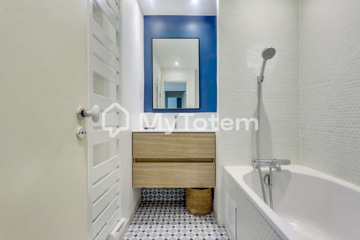 Appartement à PARIS-18E