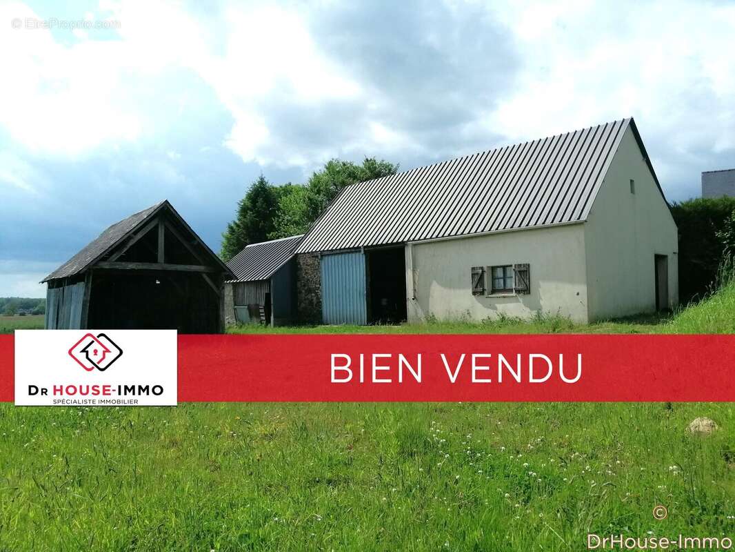 Maison à SAINT-GEORGES-BUTTAVENT