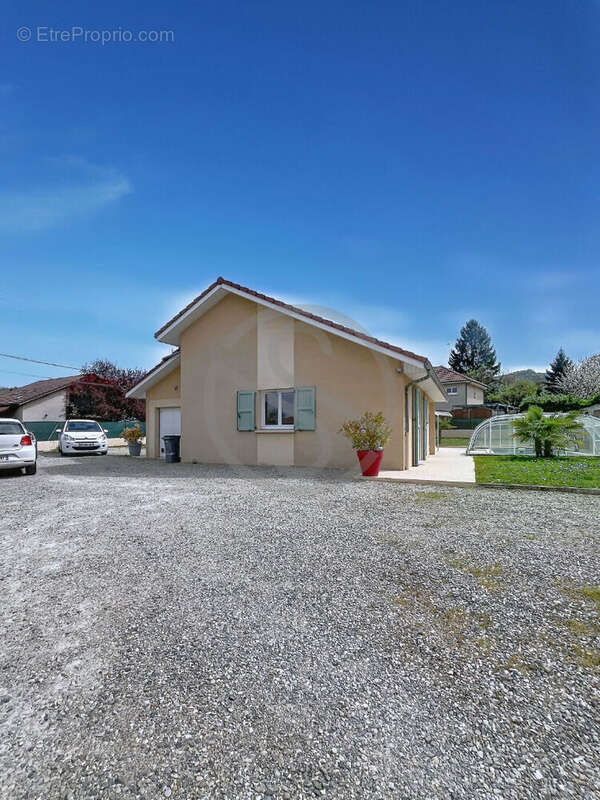 Maison à IZEAUX