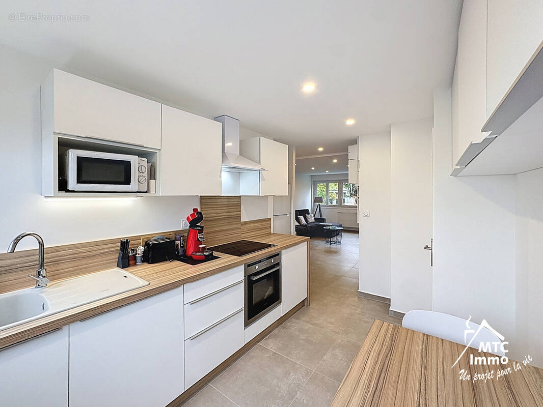 Appartement à DECINES-CHARPIEU