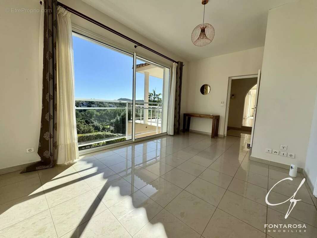 Maison à SAINT-RAPHAEL