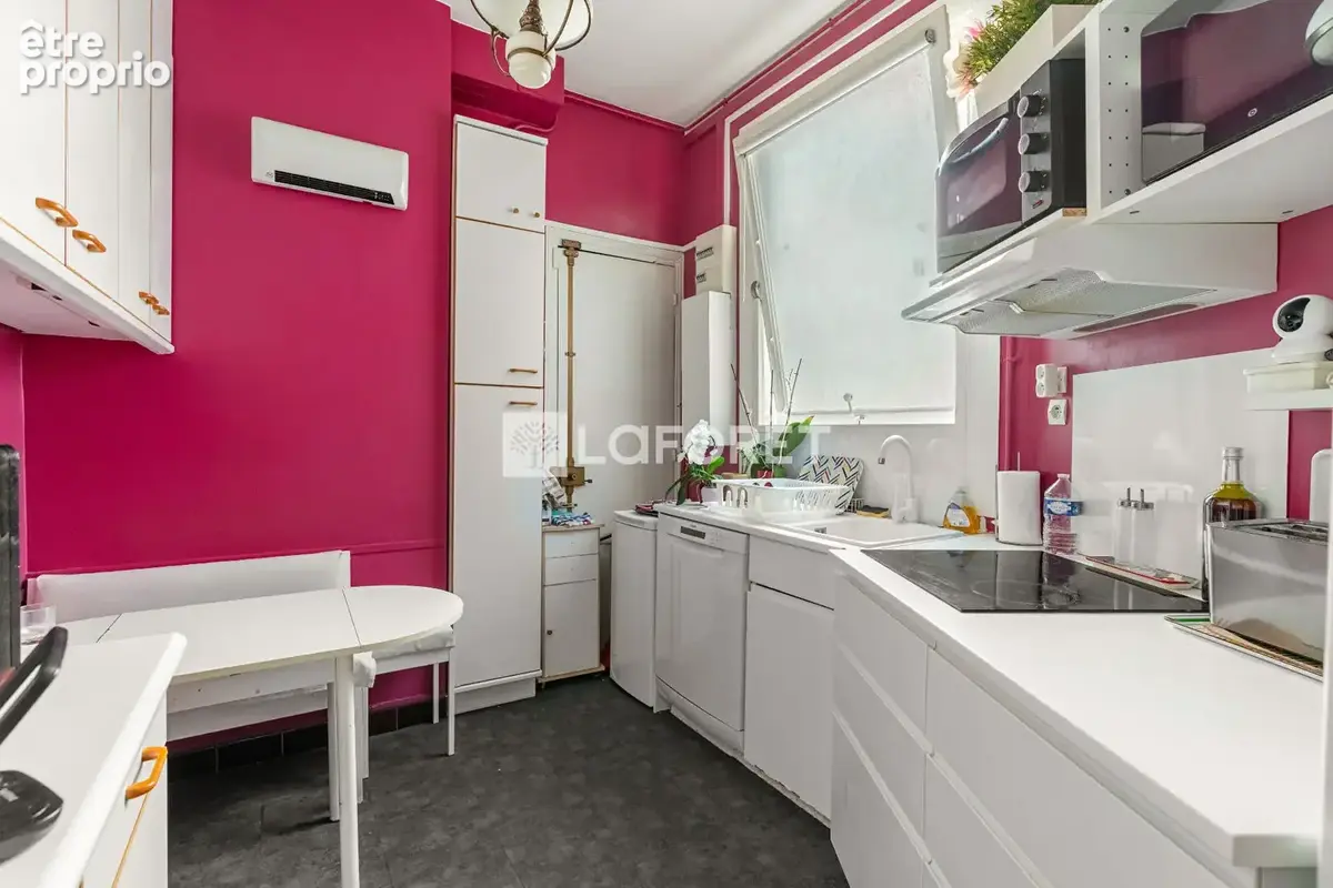 Emplacement recherche - bel immeuble - trois chambres - photo 9