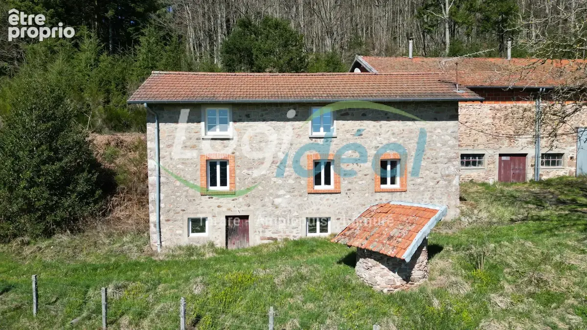 Ancien corps de ferme sur la commune de Ranchal - photo 1