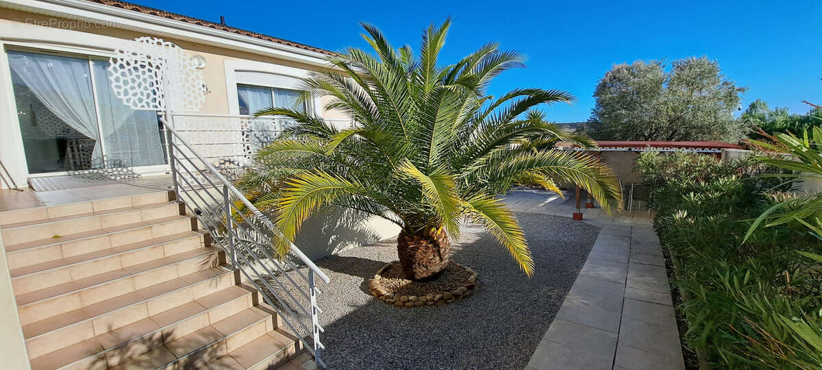 Maison à MONTREDON-DES-CORBIERES
