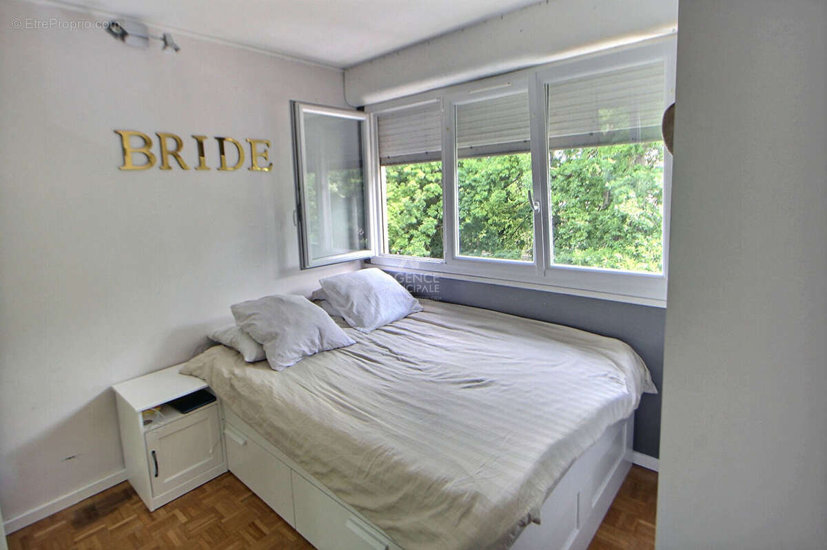 Appartement à VERNEUIL-SUR-SEINE