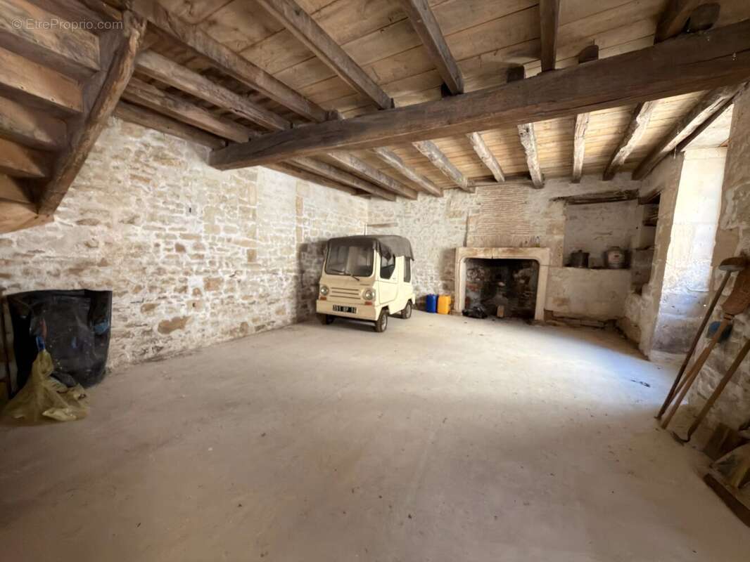 Maison à VERTEUIL-SUR-CHARENTE