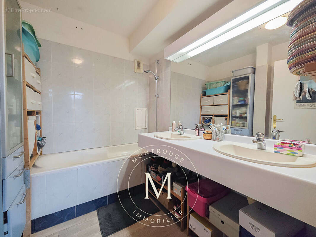 Appartement à MONTROUGE