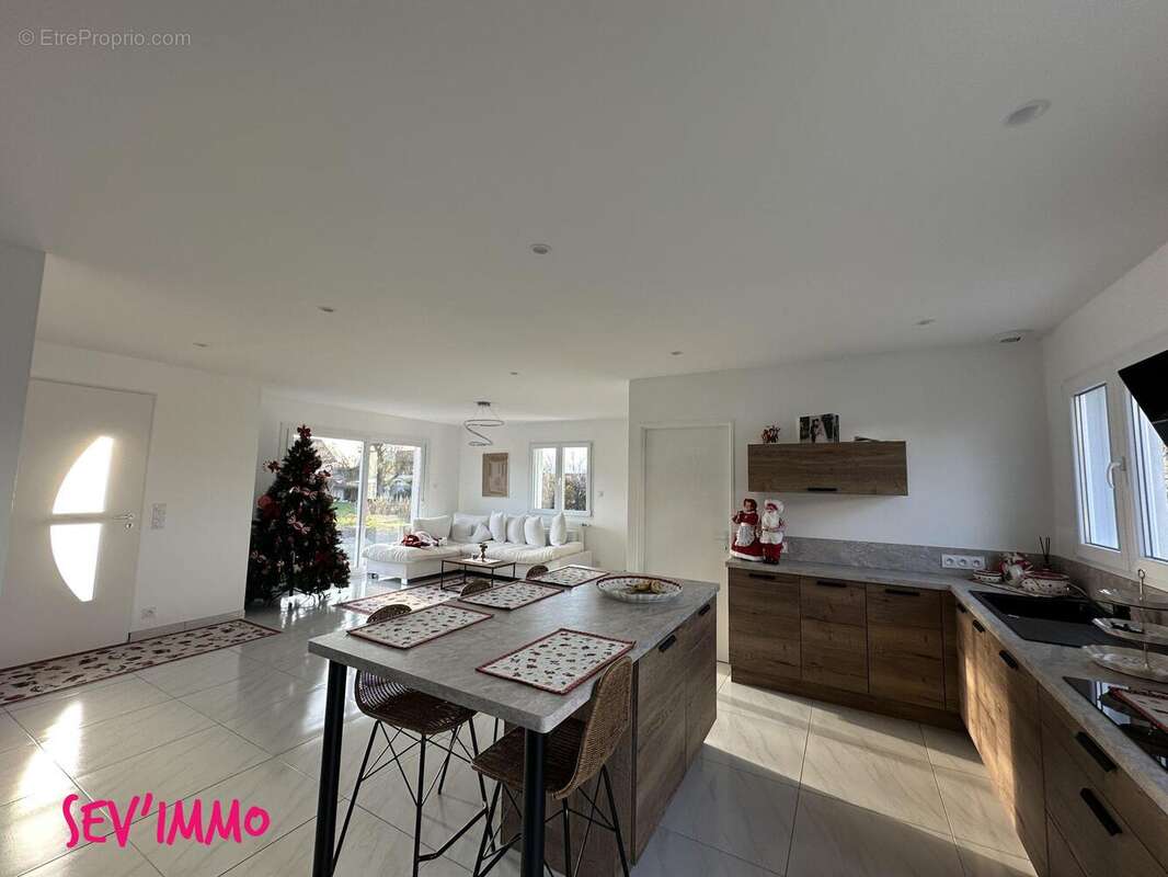 Maison à SAINT-GERMAIN-DES-FOSSES