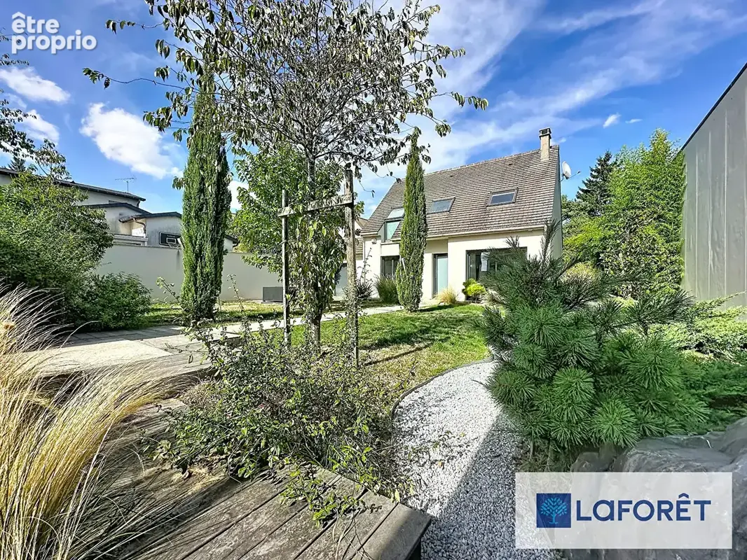 Maison à LE PLESSIS-TREVISE