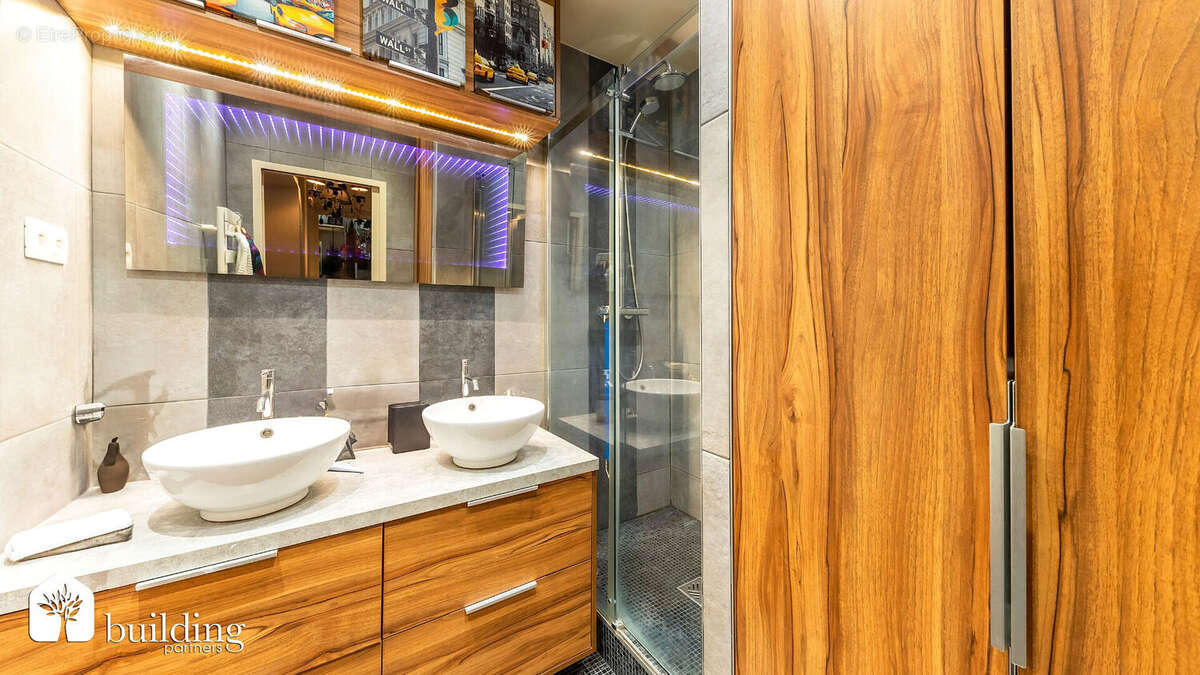 Appartement à LA GARENNE-COLOMBES