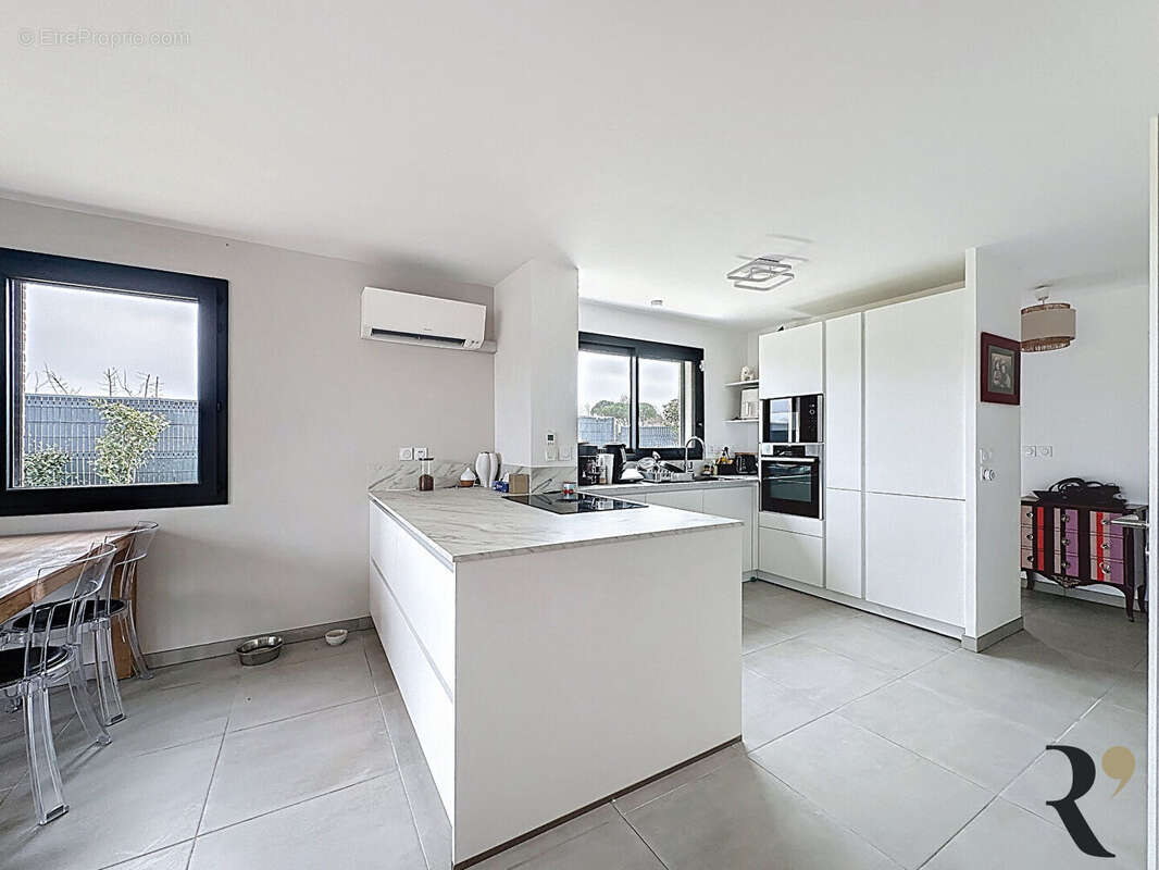 Maison à DREMIL-LAFAGE