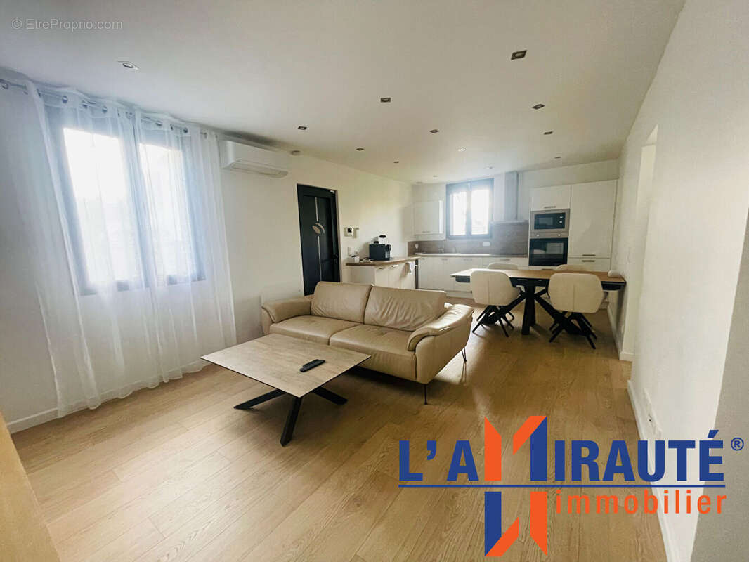 Maison à SARTROUVILLE