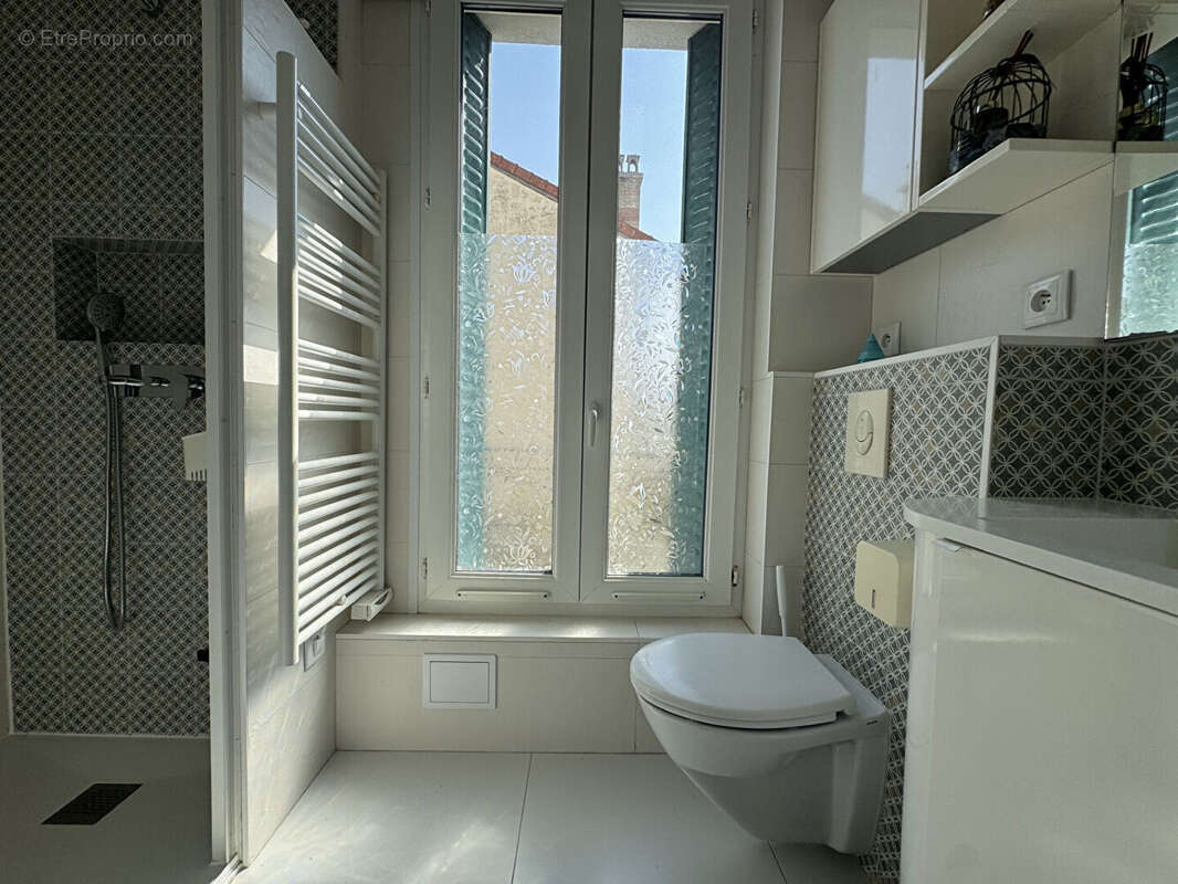 Appartement à LA GARENNE-COLOMBES