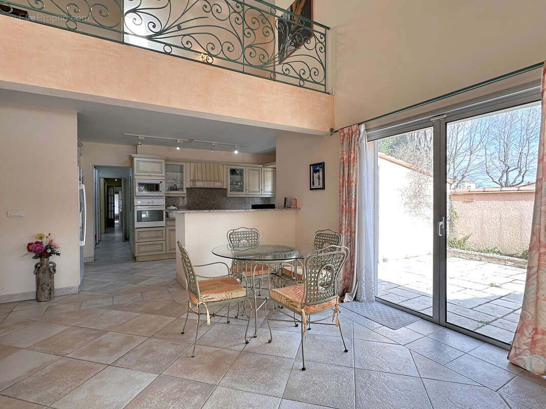 Maison à SAINT-CYPRIEN