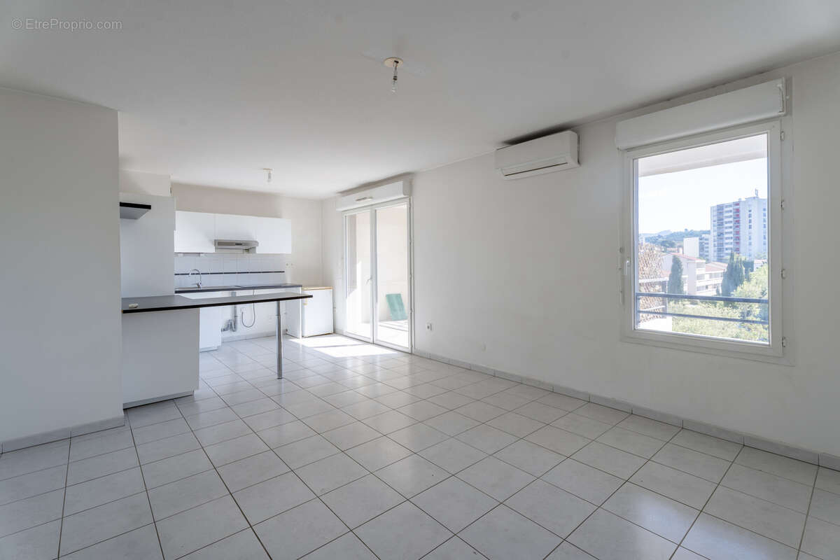 Appartement à MARSEILLE-11E