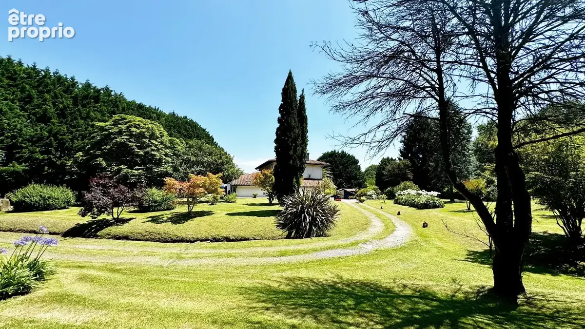 Propriété avec 3 logements, 7 hectares agricoles, piscine et dépendances à Saint-Martin-de-Seignanx  223 m²  À 15 min de Bayon - photo 18
