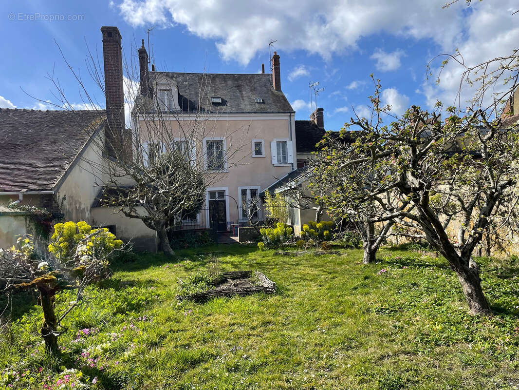Maison à NOGENT-LE-ROTROU