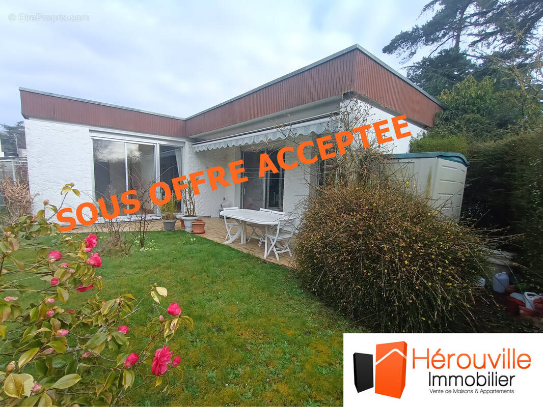 Maison à HEROUVILLE-SAINT-CLAIR
