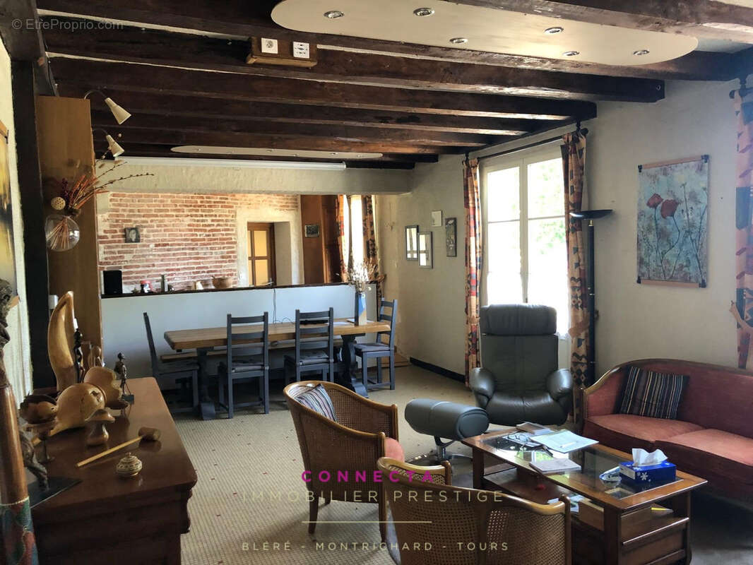 Maison à AZAY-SUR-CHER