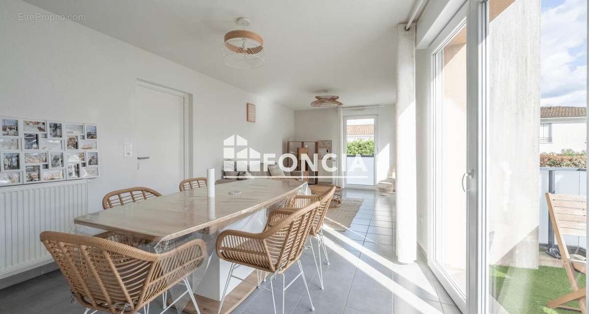 Appartement à ARTIGUES-PRES-BORDEAUX