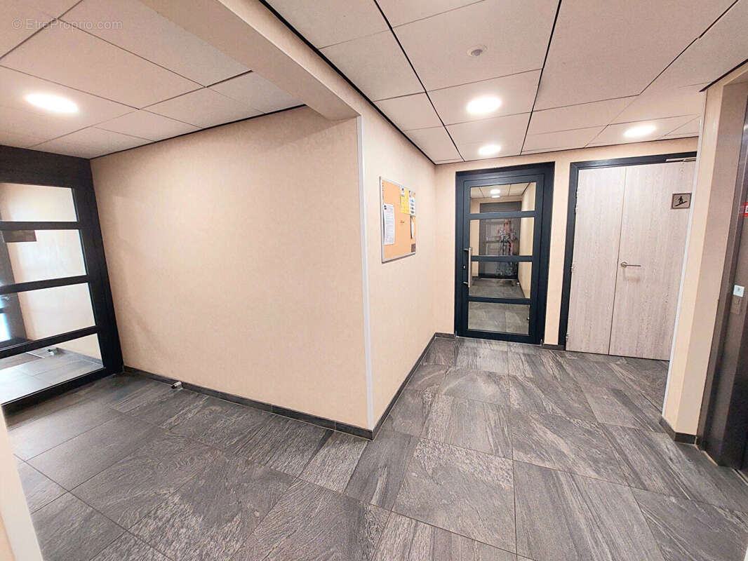 ALBI VILLE appartement T2 de 48 m2 avec balcon + parking privatif - photo 6