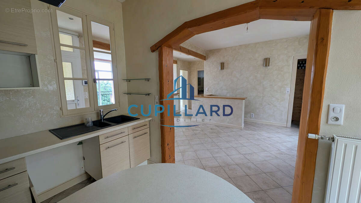 Appartement avec jardin, terrasse et garage, très jolie vue - photo 12