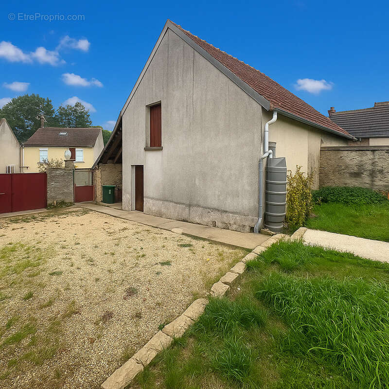 Maison à BAULNE