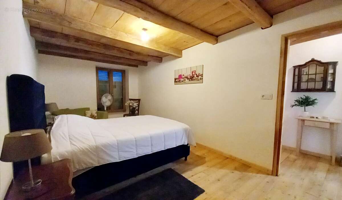 Maison à SAINT-BASLEMONT