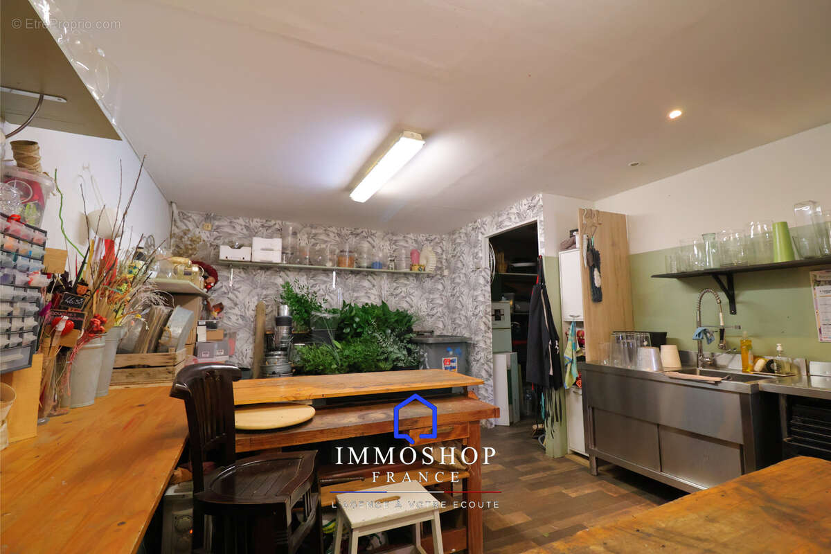 Commerce à PLAN-DE-CUQUES