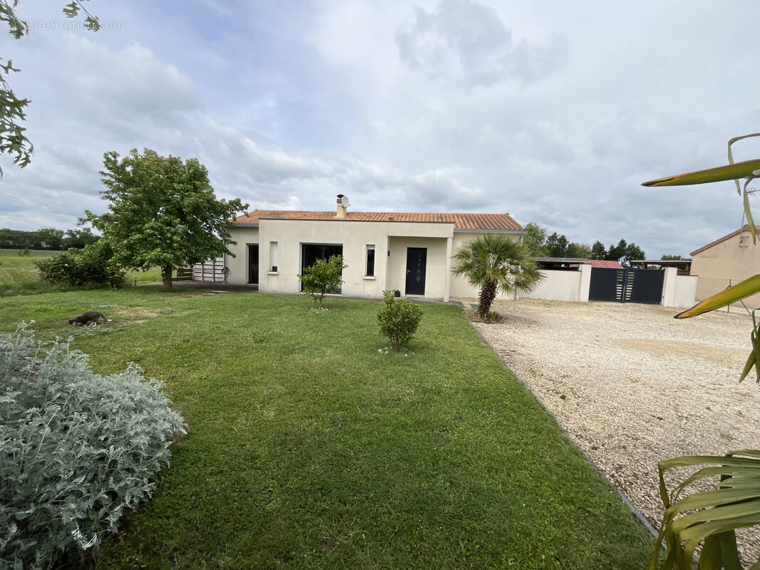Maison à CERSAY