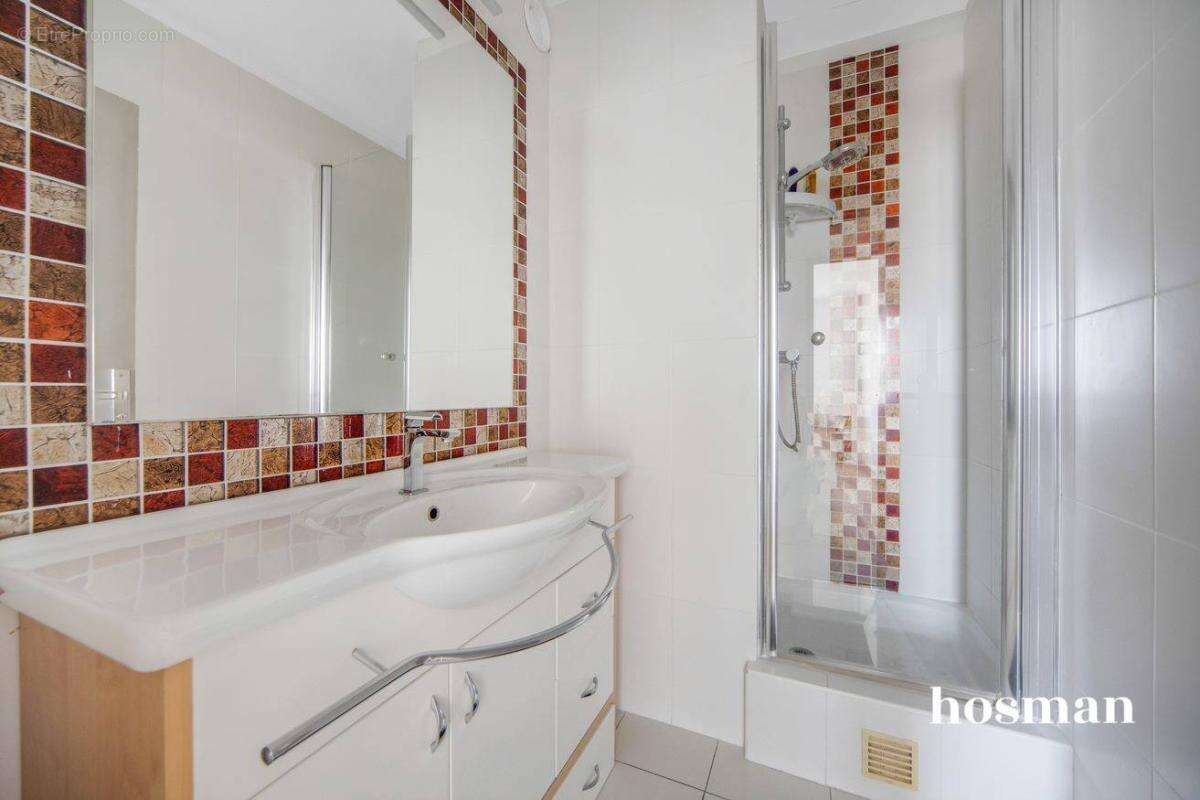 Appartement à PARIS-19E