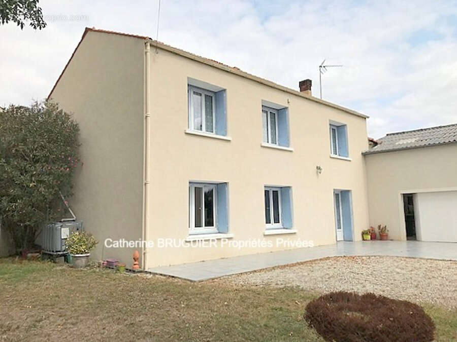 Maison à BOUHET