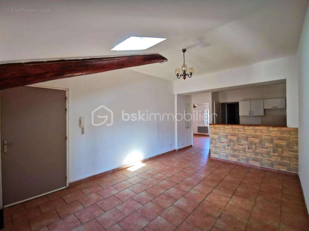 Appartement à CAUMONT-SUR-DURANCE