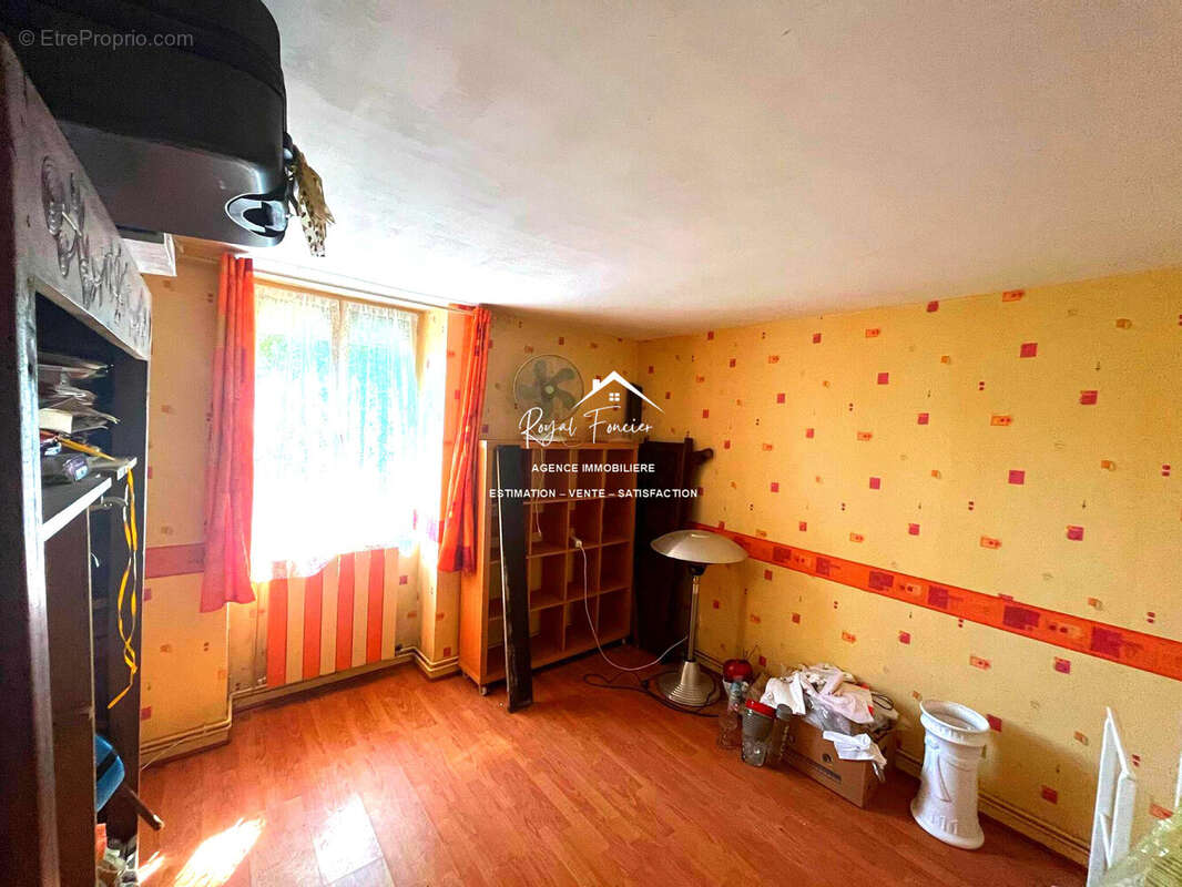 1er chambre - Maison à NOYANT-DE-TOURAINE