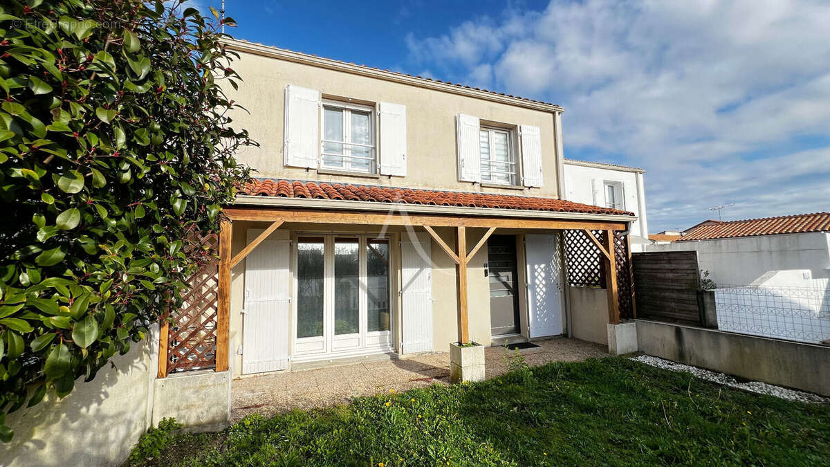 Maison à SAINT-SULPICE-DE-ROYAN