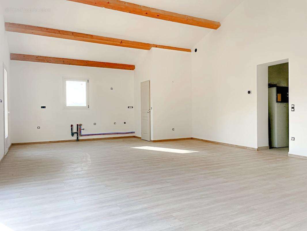 Maison 108 m² à Ginasservis  - photo 2